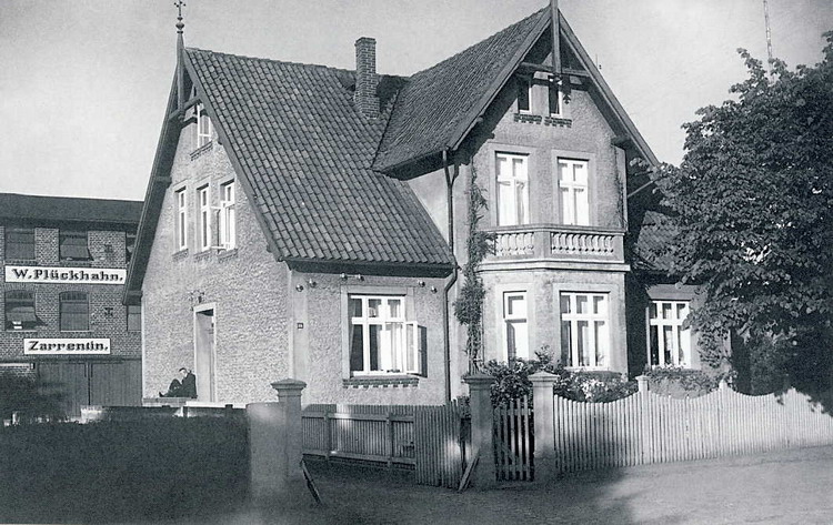 Chausseestraße 35 in Zarrentin um 1925, Villa Plückhahn